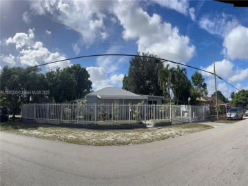 290 SE 9 AVE, Hialeah, FL 33010