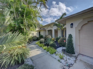 2530  Riviera Dr, Delray Beach, FL 33445