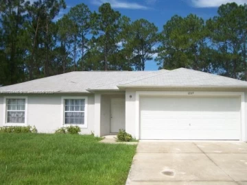 1209  Lake Ave, Lehigh Acres, FL 33972