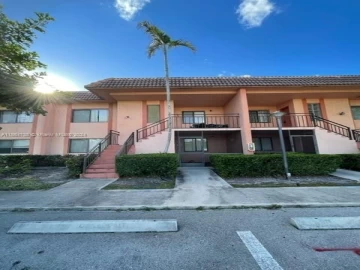 215  Lakeview Dr 204, Weston, FL 33326