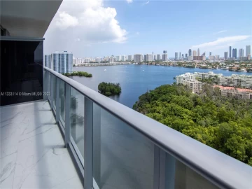 16385  Biscayne Blvd 2016, North Miami Beach, FL 33160