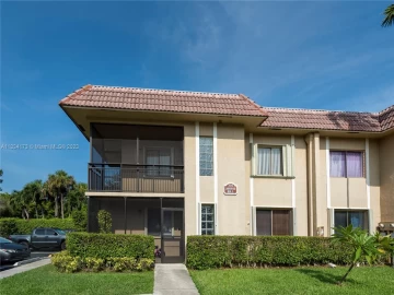 310  Lakeview Dr 201, Weston, FL 33326