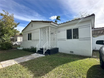 6750 SW 31st St, Miami, FL 33155