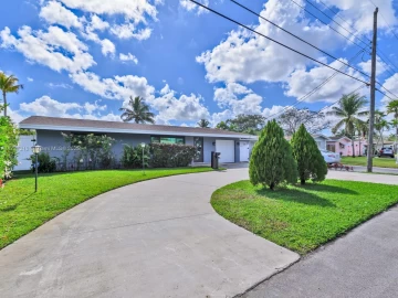 7720 NW 14th St, Pembroke Pines, FL 33024