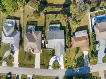 2581 SE Caladium Ave, Port St. Lucie, FL 34952