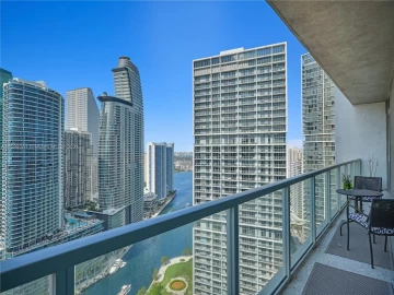 500  Brickell Ave LPH-05, Miami, FL 33131