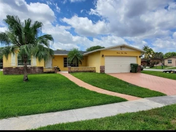 9430 NW 18th St, Pembroke Pines, FL 33024