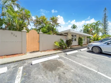 924 NE 17th Ter 1, Fort Lauderdale, FL 33304