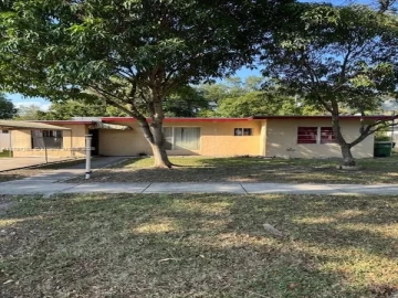 315 NW 127th St, North Miami, FL 33168