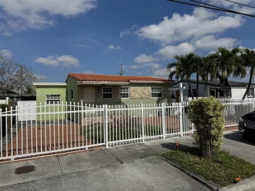 971 E 45th St , Hialeah, FL 33013