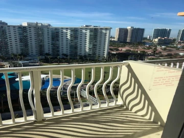 19201  Collins Ave 1132, Sunny Isles Beach, FL 33160