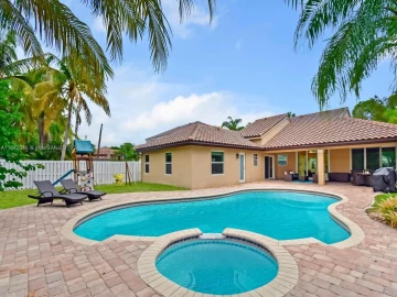 767  Verona Lake Dr , Weston, FL 33326