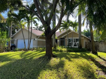 2014 SE Mantua St, Port St. Lucie, FL 34952