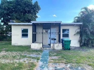 2550 NW 158th St , Miami Gardens, FL 33054