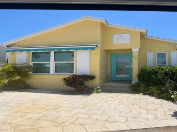 19  Nettles Blvd, Jensen Beach, FL 34957