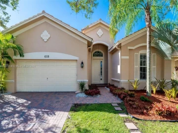 4339 W Whitewater Ave , Weston, FL 33332