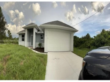 848  Wolverine St E, Lehigh Acres, FL 33974