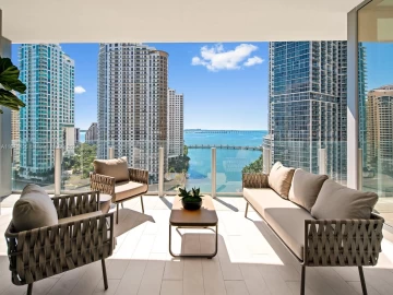 300  Biscayne Blvd Way 1503, Miami, FL 33131