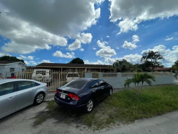 20411 NW 43rd Ct , Miami Gardens, FL 33055