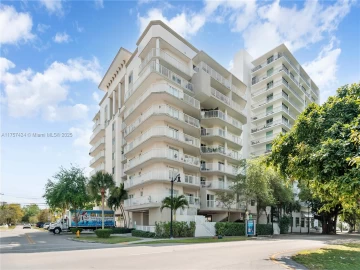 280 SW 20th Rd 401, Miami, FL 33129