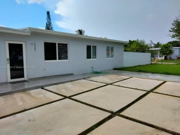 10381 SW 32nd  ST, Miami, FL 33165