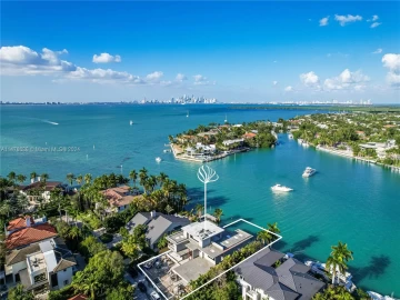 725 N Mashta Dr, Key Biscayne, FL 33149