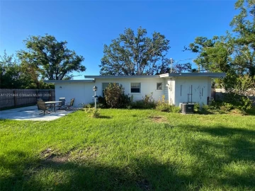 275  Garden Rd , Venice, FL 34293