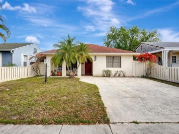 713  Highland Dr, West Palm Beach, FL 33405