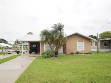 1417  Chobee Street, Bulkhead Ridge, FL 34974