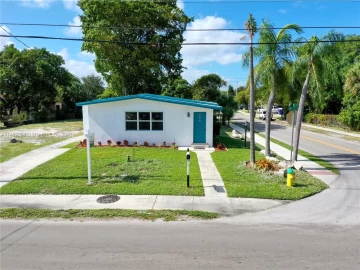 357 SW 1st Ter, Deerfield Beach, FL 33441