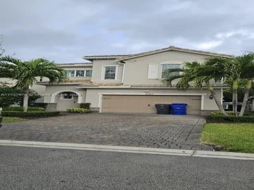 3943  Mahogany Ln, Hollywood, FL 33021