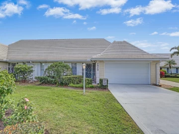 2928 SE Fairway  W 18, Stuart, FL 34997