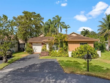 2269  Nova Village Drive, Davie, FL 33317