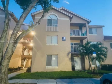 15770 SW 106th Ter 205, Miami, FL 33196