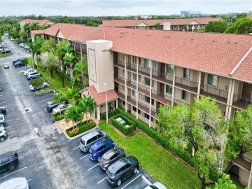 1200 SW 137th Ave 215E, Pembroke Pines, FL 33027