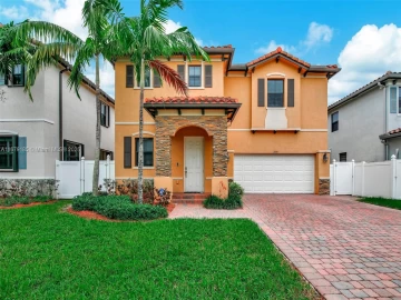 3544 W 94th St, Hialeah, FL 33018