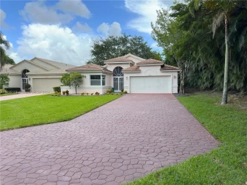 6282 E Coral Reef Ter, Boynton Beach, FL 33437