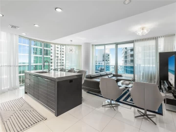 200  Biscayne Boulevard Way 4101, Miami, FL 33131