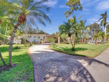 2741 NE 15th Ter, Wilton Manors, FL 33334