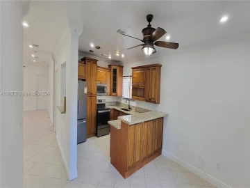 3377 NE 4th St, Homestead, FL 33033