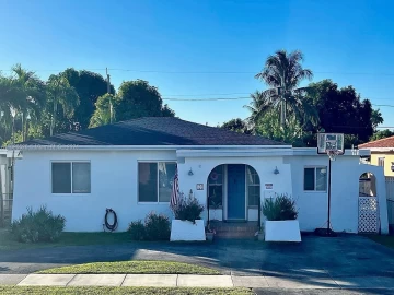 520 E 33RD STREET, Hialeah, FL 33013