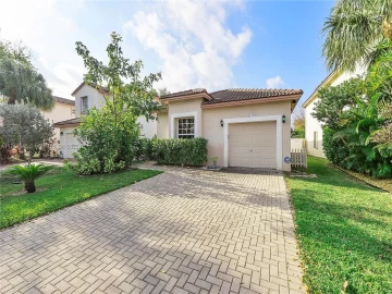 6244 NW 38th Dr, Coral Springs, FL 33067