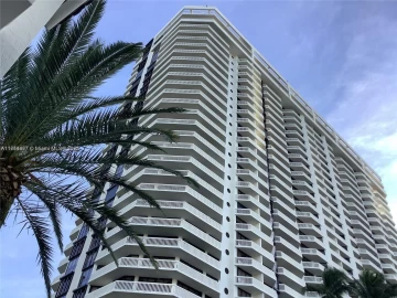 2000  Island Blvd 408, Aventura, FL 33160