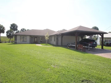 1122  Oak Street, Bulkhead Ridge, FL 34974