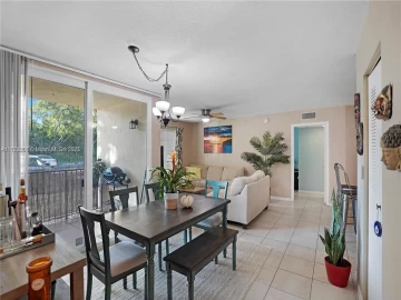 1107  Villa Circle 1107, Boynton Beach, FL 33435