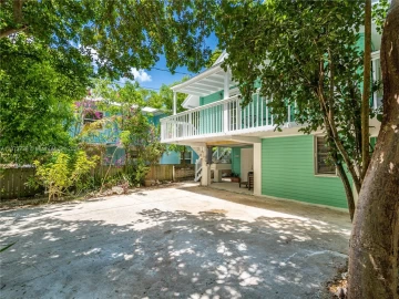 210  Palm Ave, Islamorada, FL 33036