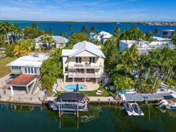 9  North Dr, Key Largo, FL 33037