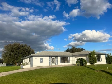 1001  Duane Palmer Blvd, Sebring, FL 33876