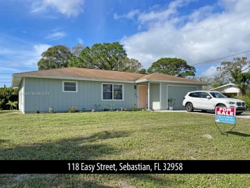 118  Easy St, Sebastian, FL 32958