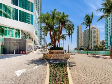 325 S Biscayne Blvd 2316, Miami, FL 33131